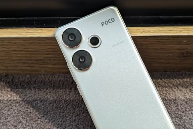 Poco F6 5G 运行基于 Androidn 14 的 HyperOS