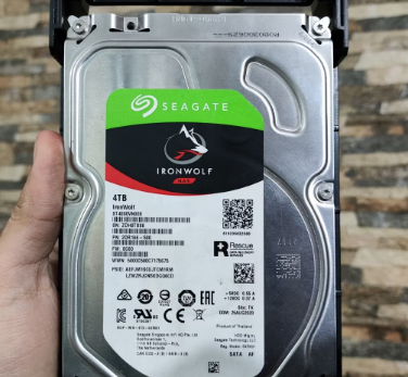 Seagate 现在在 eBay 上出售翻新硬盘