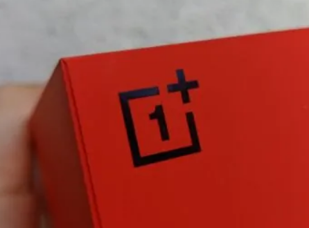 OnePlus 为部分机型提供免费屏幕升级 以防止绿线问题