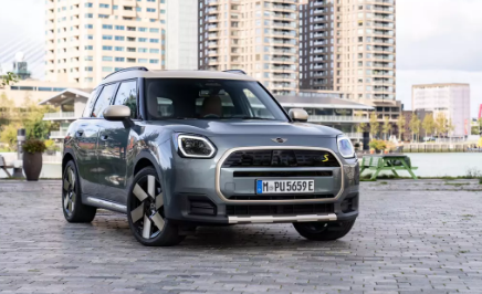 2025 款 Mini Countryman SE All4 电动版起价 46,195 美元