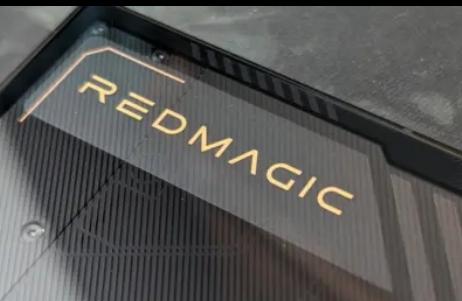 RedMagic10Ultra配备7,000mAh电池 7英寸显示屏等